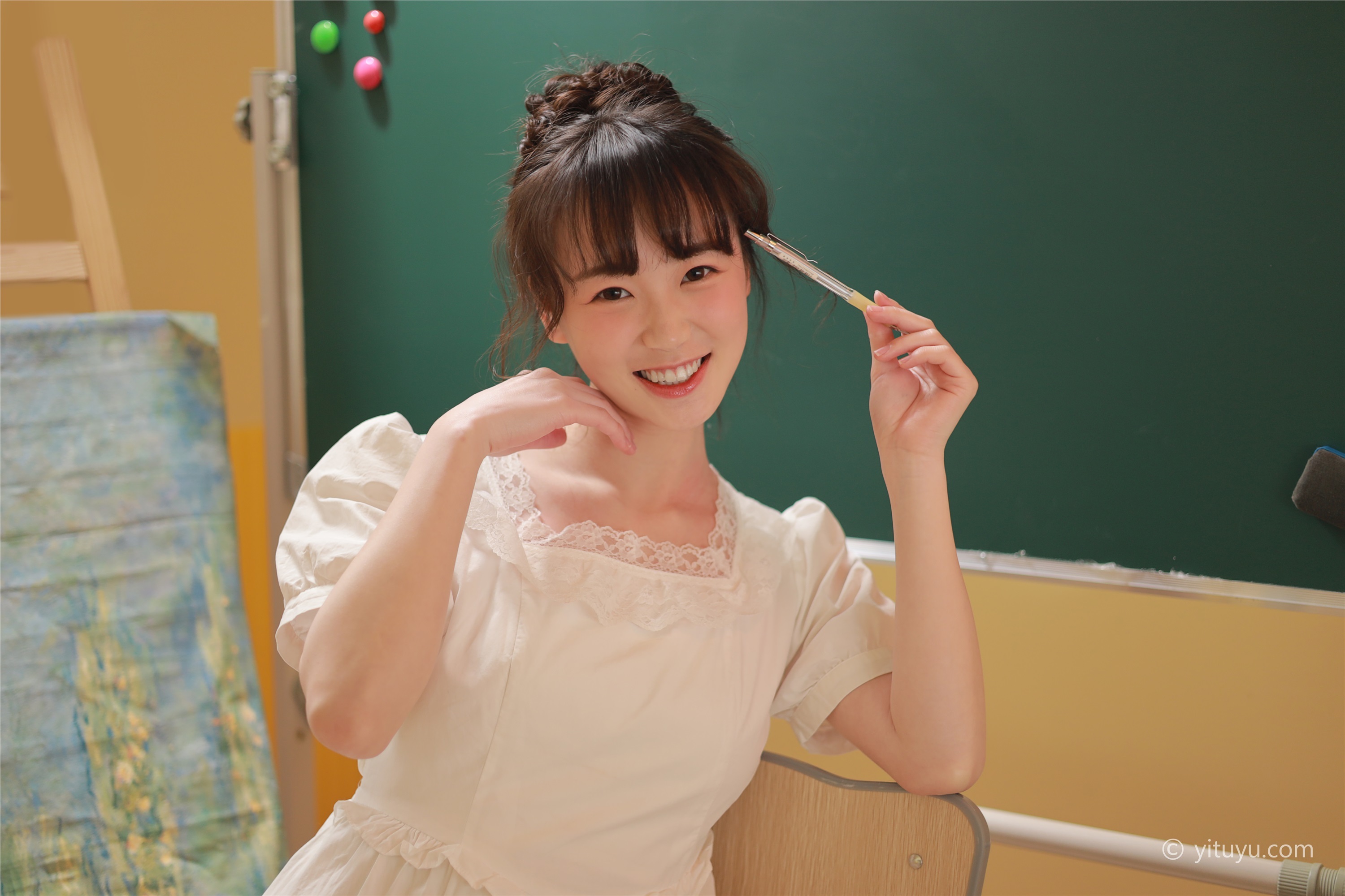 YITUYU 艺图语 2021.04.23 放学后 柚子